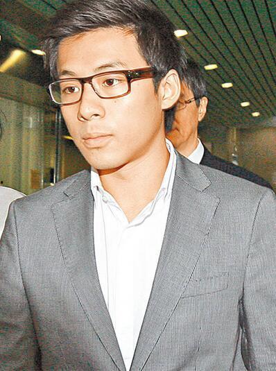 张佩华老婆傅文燕照片